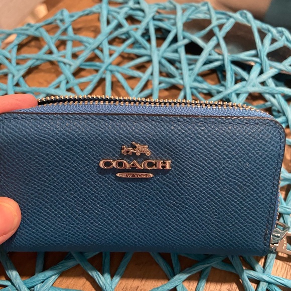 Coach Accessories - Coach coin and card purse